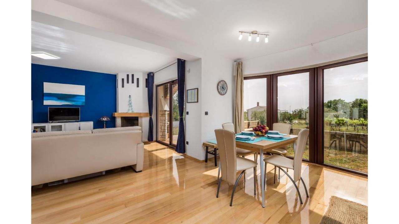 Holiday Home Bellavista Tar-Vabriga Exterior photo